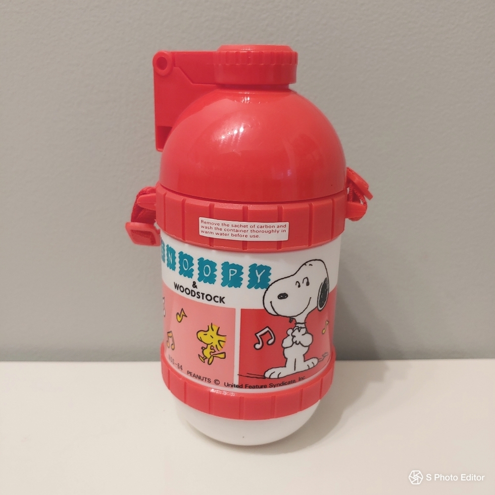 Vintage Snoopy & Woodstock kids travel red, white drink strap bottle unused  OS